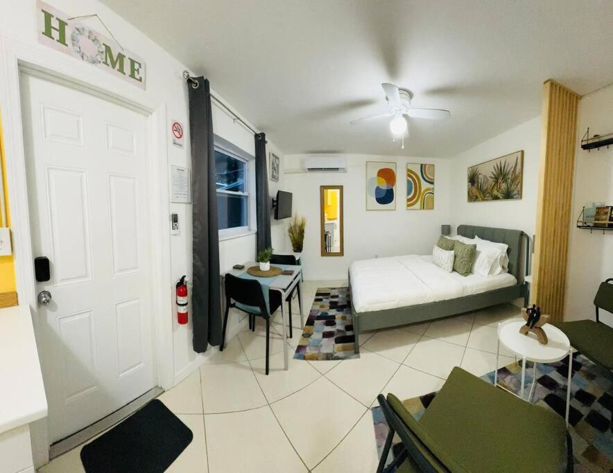 Studio With Terrace Near Hard Rock-Patio ハリウッド エクステリア 写真